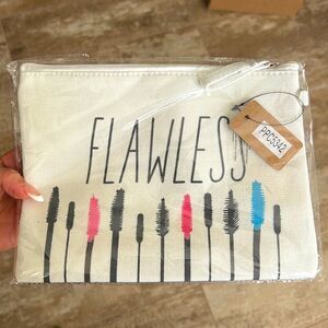 💋Cute makeup bag💋  